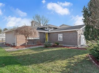 383 N Kramer Ave, Lombard, IL 60148