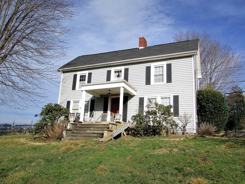 1st image of 107 Woodland Hts