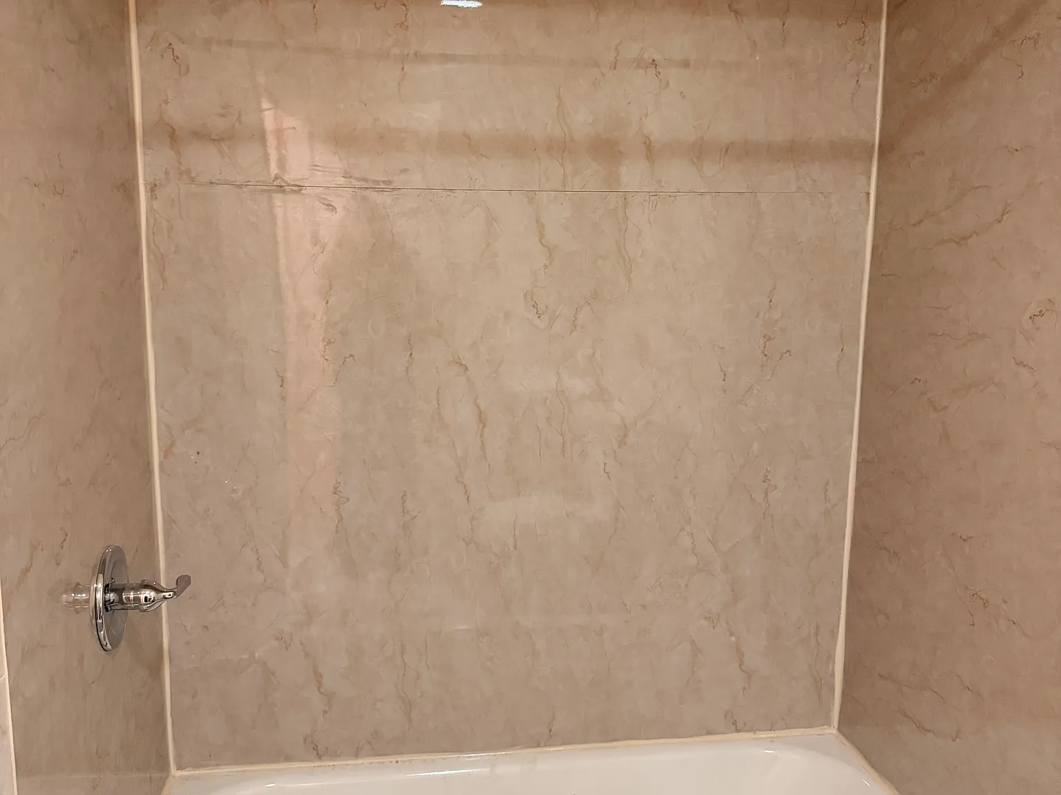 3 bed, $2,400 — Photo 3