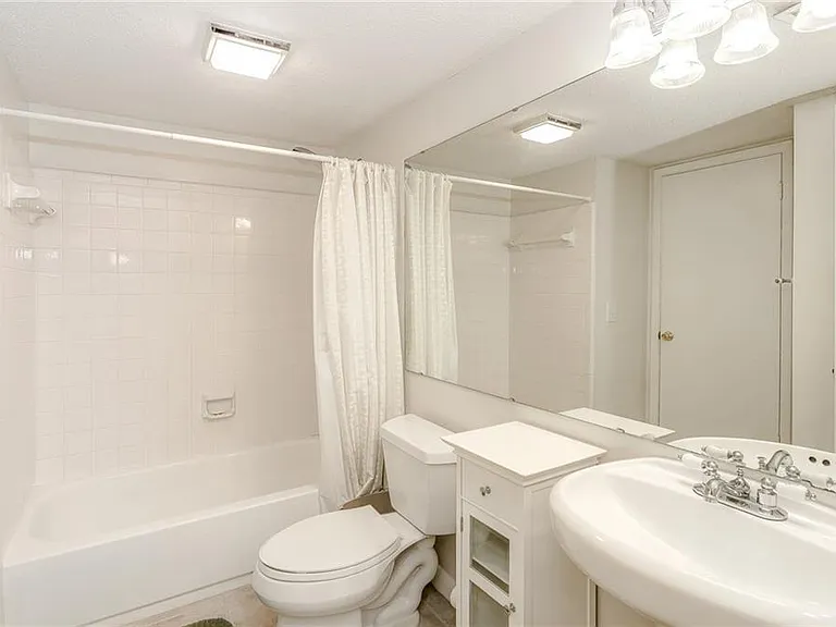 44 Rumson Ct SE — Photo 15