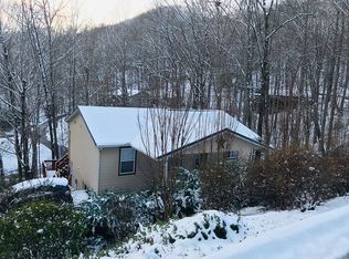 412 Trimont Mountain Rd, Franklin, NC 28734