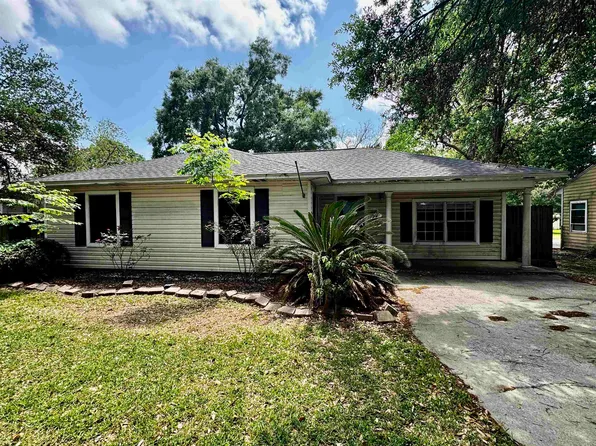 4535 Clermont St, Groves, TX 77619