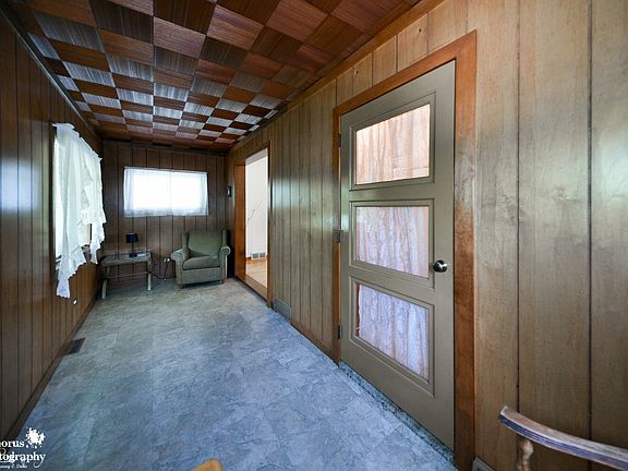 4th image of 15141 Stoney Island Ave