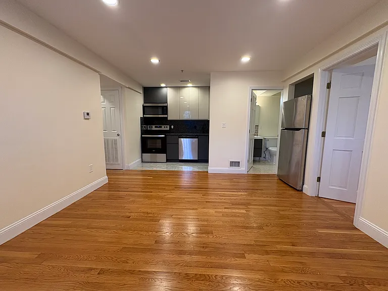 1801 Beacon St #1 — Photo 11