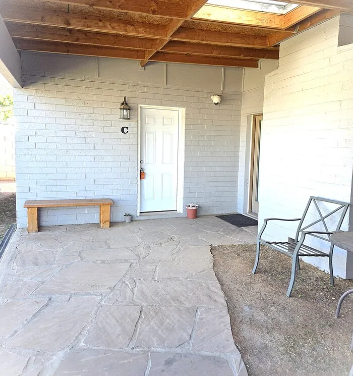 1 bed, 1.0 bath, 550 sqft, $1,000 — Photo 1
