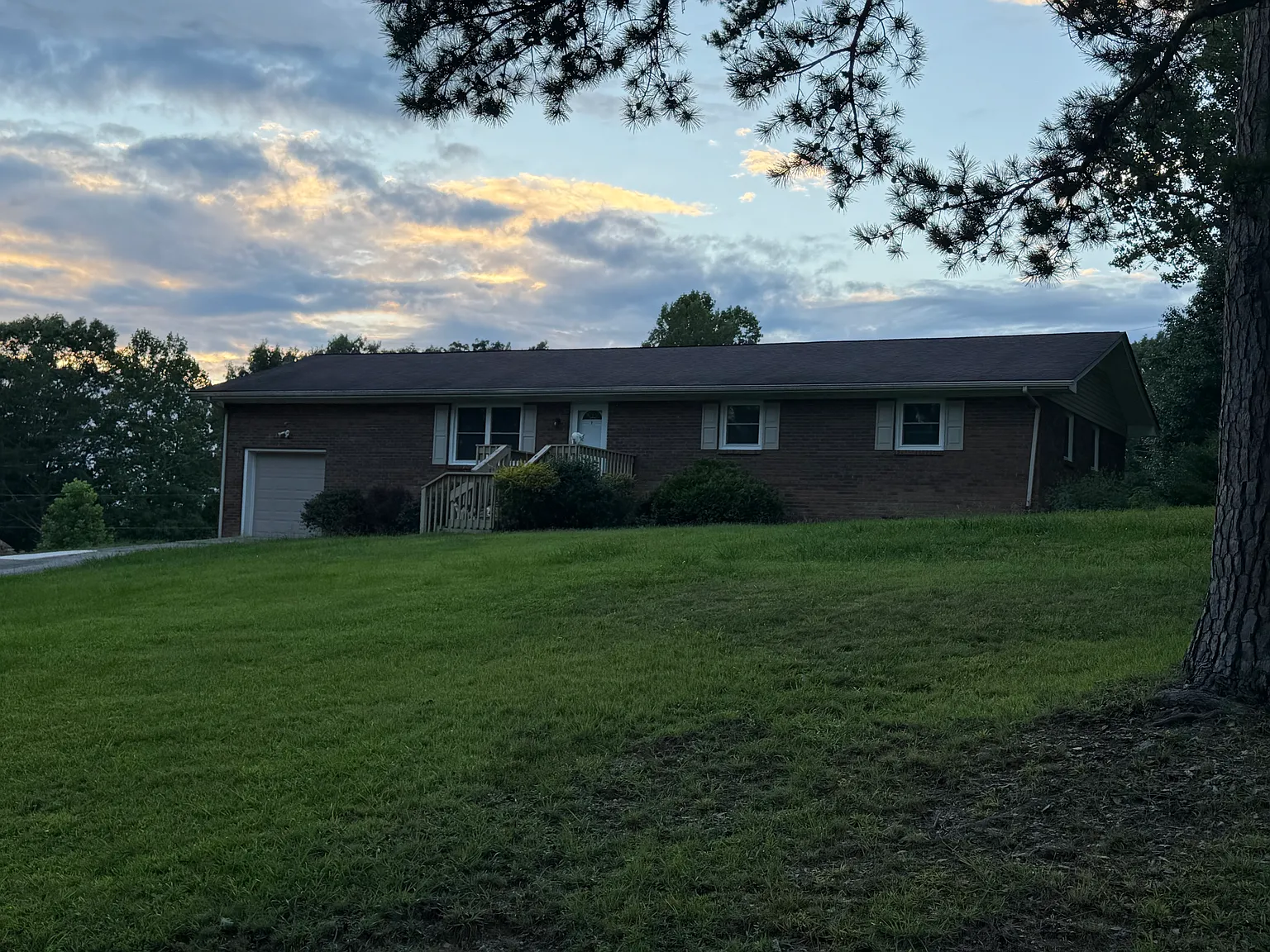 3 bed, 1420 sqft, $1,500 — Photo 1