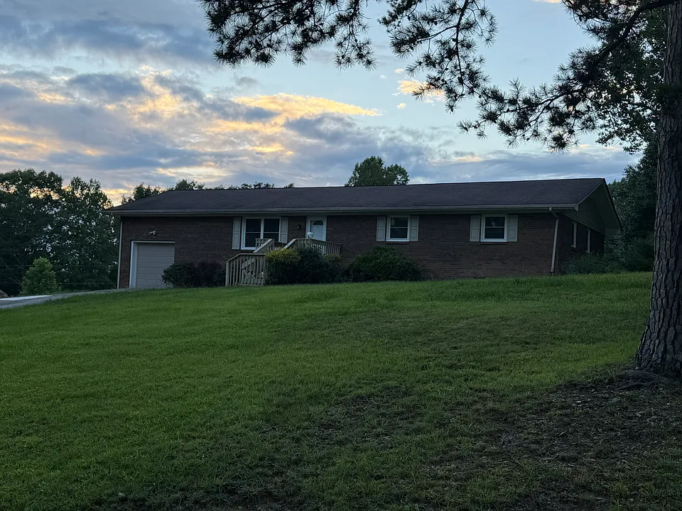 96 Sandy Hills Cir