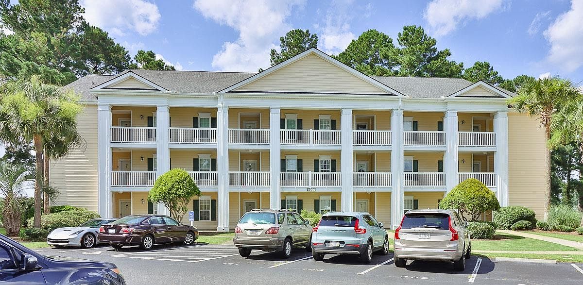 4990 Windsor Green Way #102