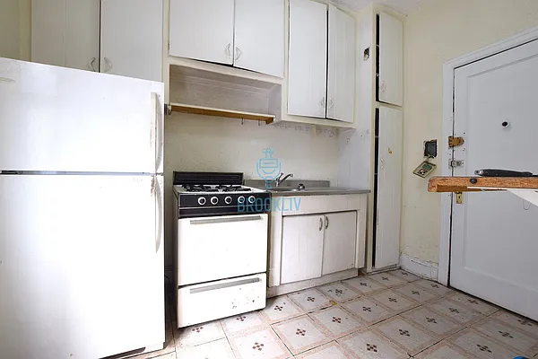 Rented by null | media 26