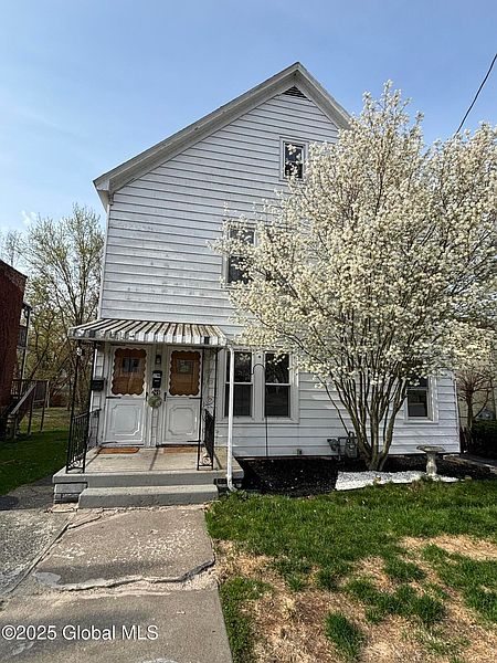 2nd image of 249 Saratoga Avenue