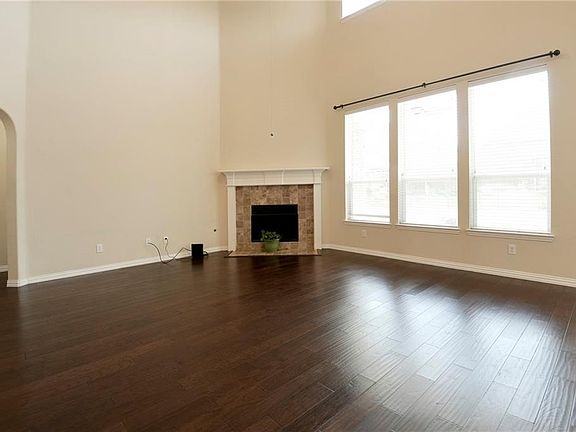 4th image of 2436 Playa Del Mar Dr