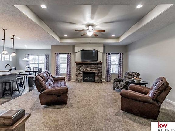 5th image of 6416 N 165th St