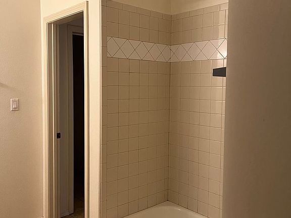 5th image of 4743 Spanish Sun Ave NE