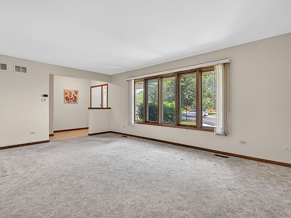 3rd image of 18158 Vermont Ct