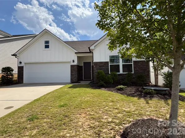 223 Old Harbor Dr, Mount Gilead, NC 27306