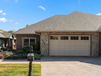 3280 Lake Front Dr, Dubuque, IA, 52003