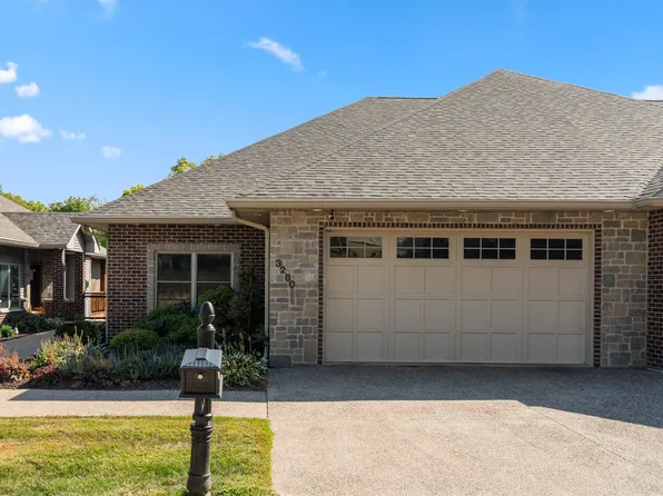 3280 Lake Front Dr, Dubuque, IA 52003