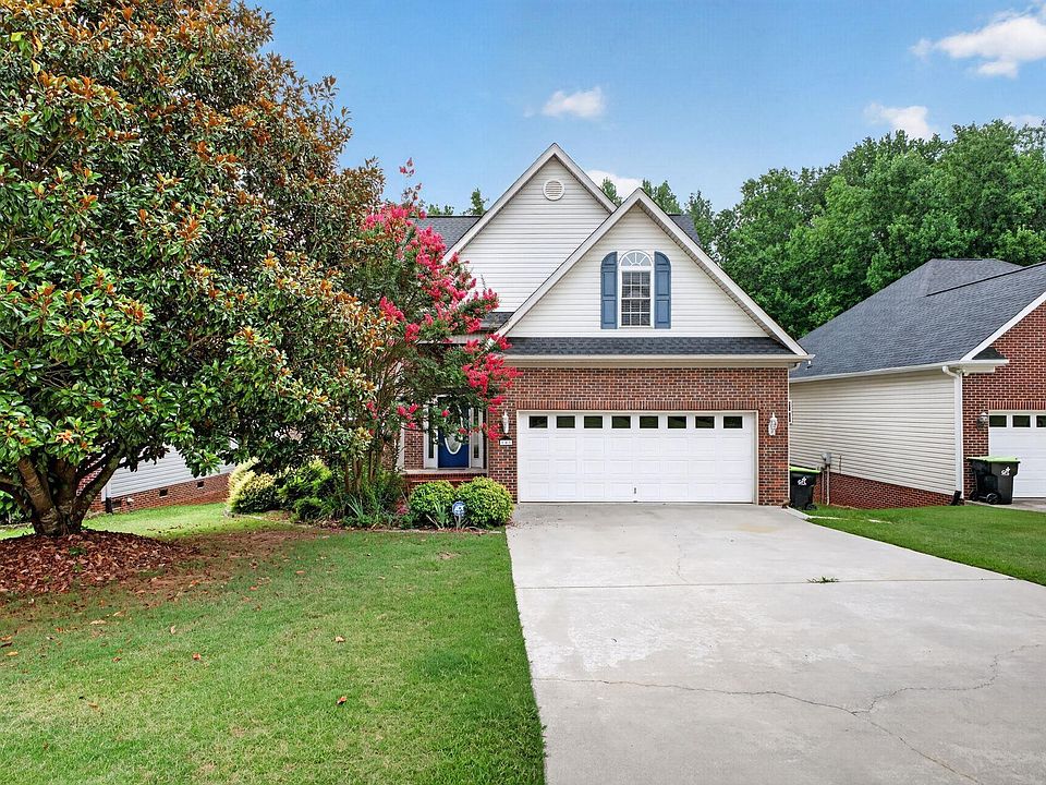 1st image of 105 Meadow Green Dr