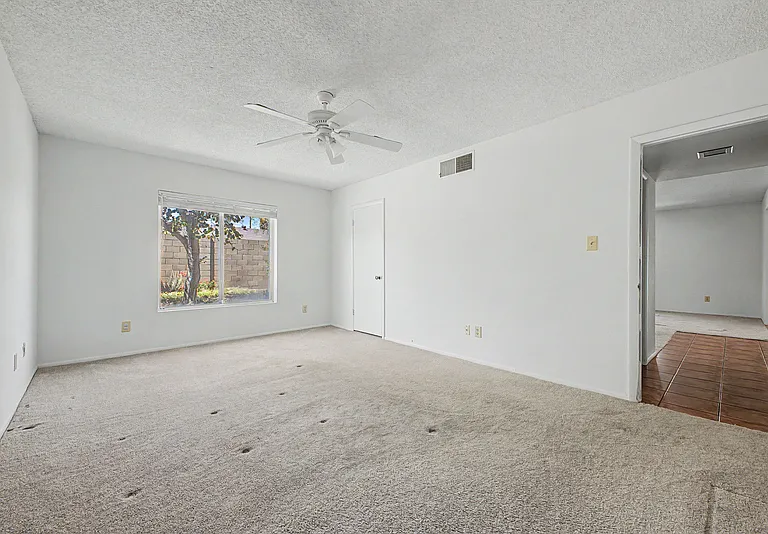2822 E Willow Ave — Photo 21