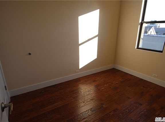 4th image of 3712 Broadway