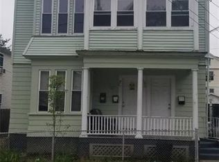 118 Hanover St, Providence, RI 02907
