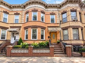 71-18 66th Pl, Ridgewood, NY