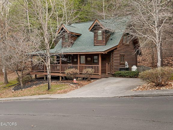 2nd image of 3205 Smoky Ridge Way