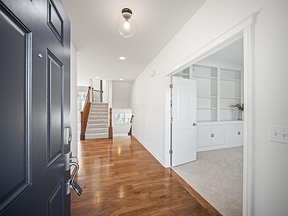 3rd image of 2505 Isabella Blue Dr