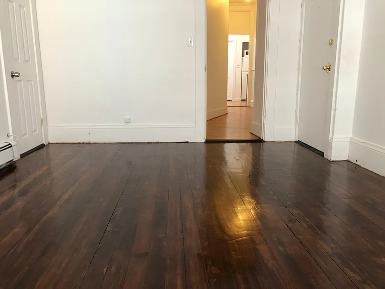 34 Cunard St #2 — Photo 5
