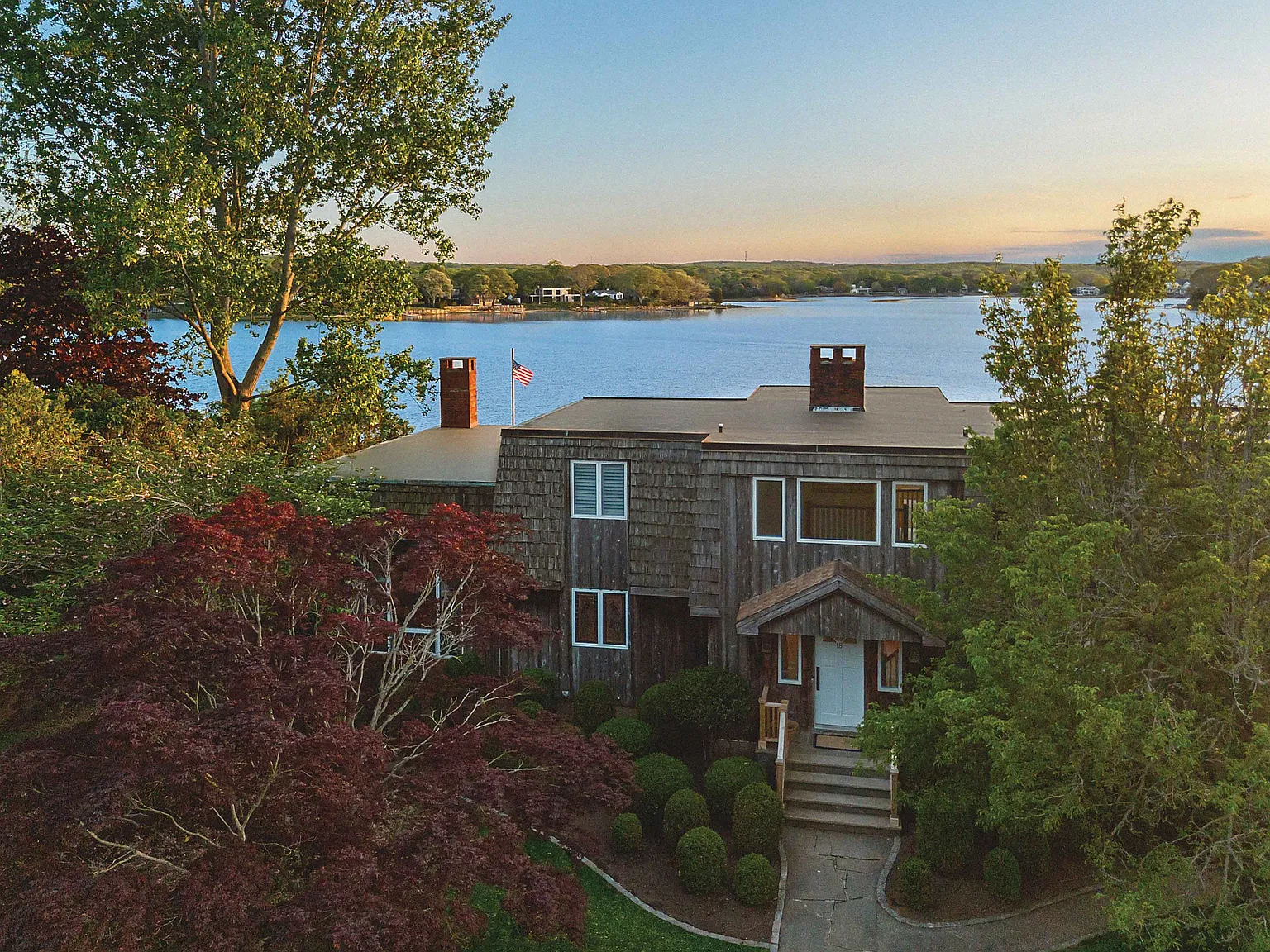 Waterfront Living on Upper Sag Harbor Cove — Photo 2
