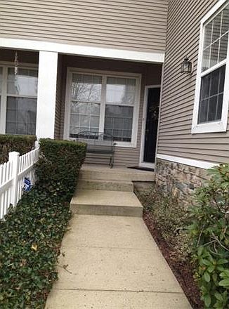 2nd image of 203 Crocus Ct
