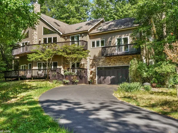 804 E Wilson Ave, Beverly Shores, IN 46301