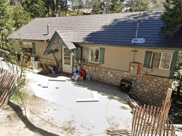 333 La Casita Dr, Twin Peaks, CA 92391