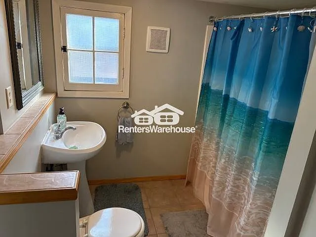 305 1st Ave S #1 — Photo 10