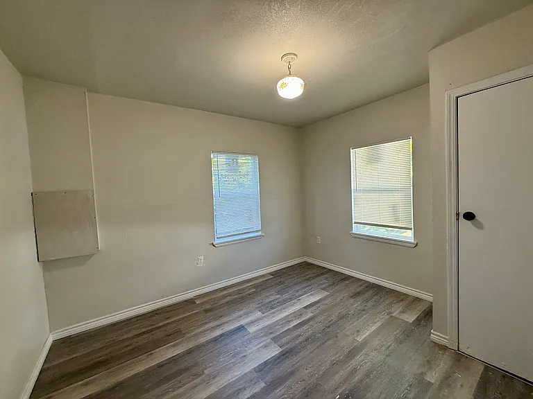 914 W Vinita Ave — Photo 5
