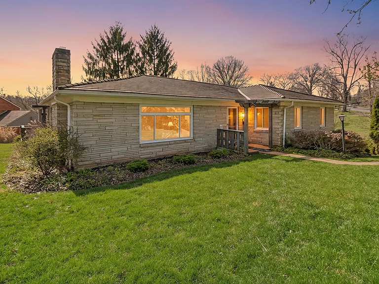 462 Greenhurst Dr — Photo 41