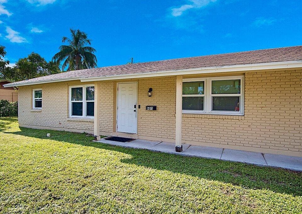 1st image of 601 W Jasmine Drive