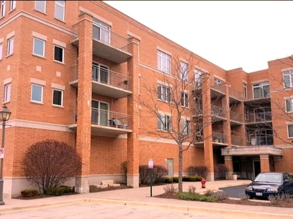 1 S Lincoln Ave APT 413, Lombard, IL 60148