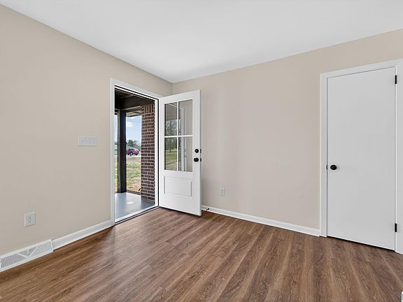3rd image of 920 5th St