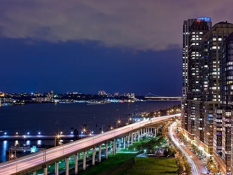 80 Riverside Blvd #12L — Photo 2