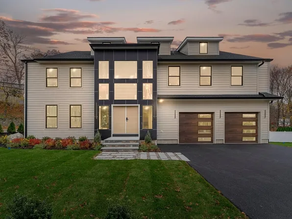 212 Central Ave, Needham, MA 02494