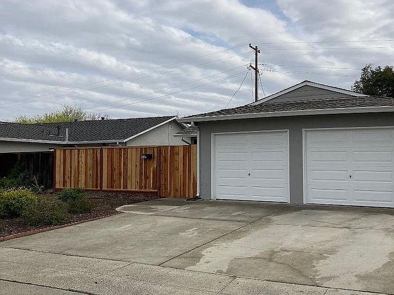 1st image of 9622 Gretchen Ln