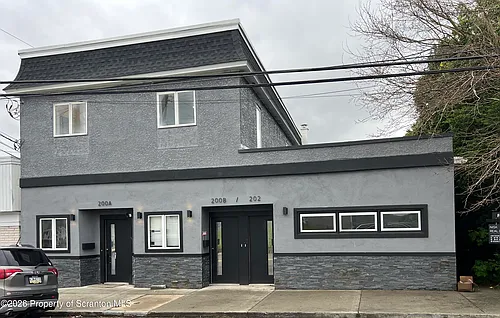 200 Oak St #2 Photo 1