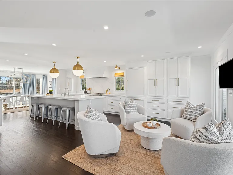 125 Highland Rd — Photo 8