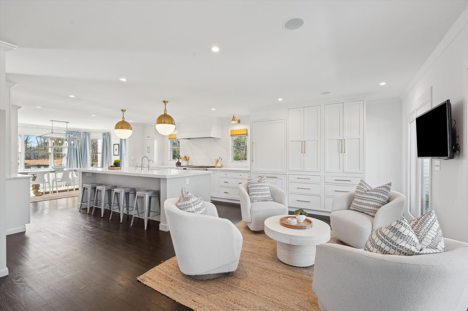  Informal Gather Room