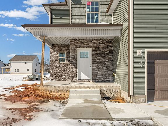 3rd image of 75 Sycamore Hl Lot 75