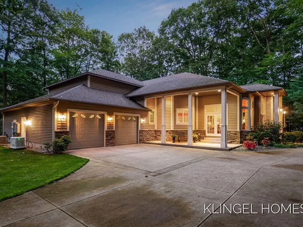 6240 Scenic Woods Cir N, Muskegon, MI 49445