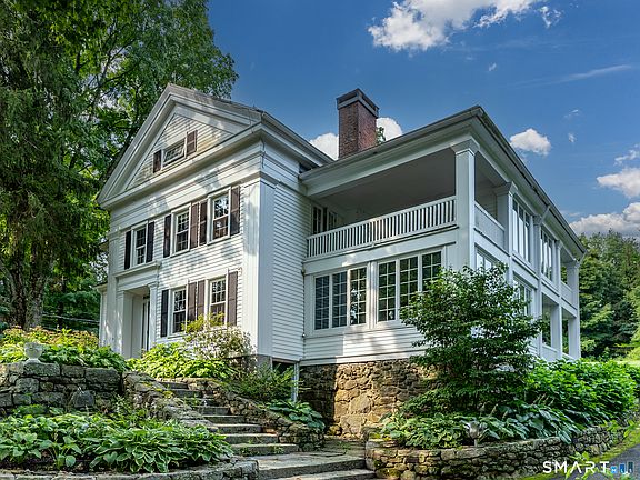2nd image of 552 Breakneck Hill Road