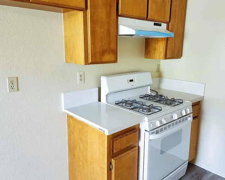 Villa Pacifica Apartments — Photo 5