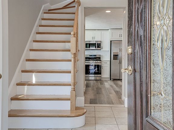 5th image of 59 Hume Ave